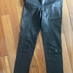 Vince leather pants excellent condition size 6 black with pockets